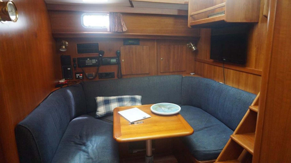 Little Harbor-WhisperJet Flybridge Cruiser 1999-Sheer Luck Marco Island-Florida-United States-Dinette-1722822