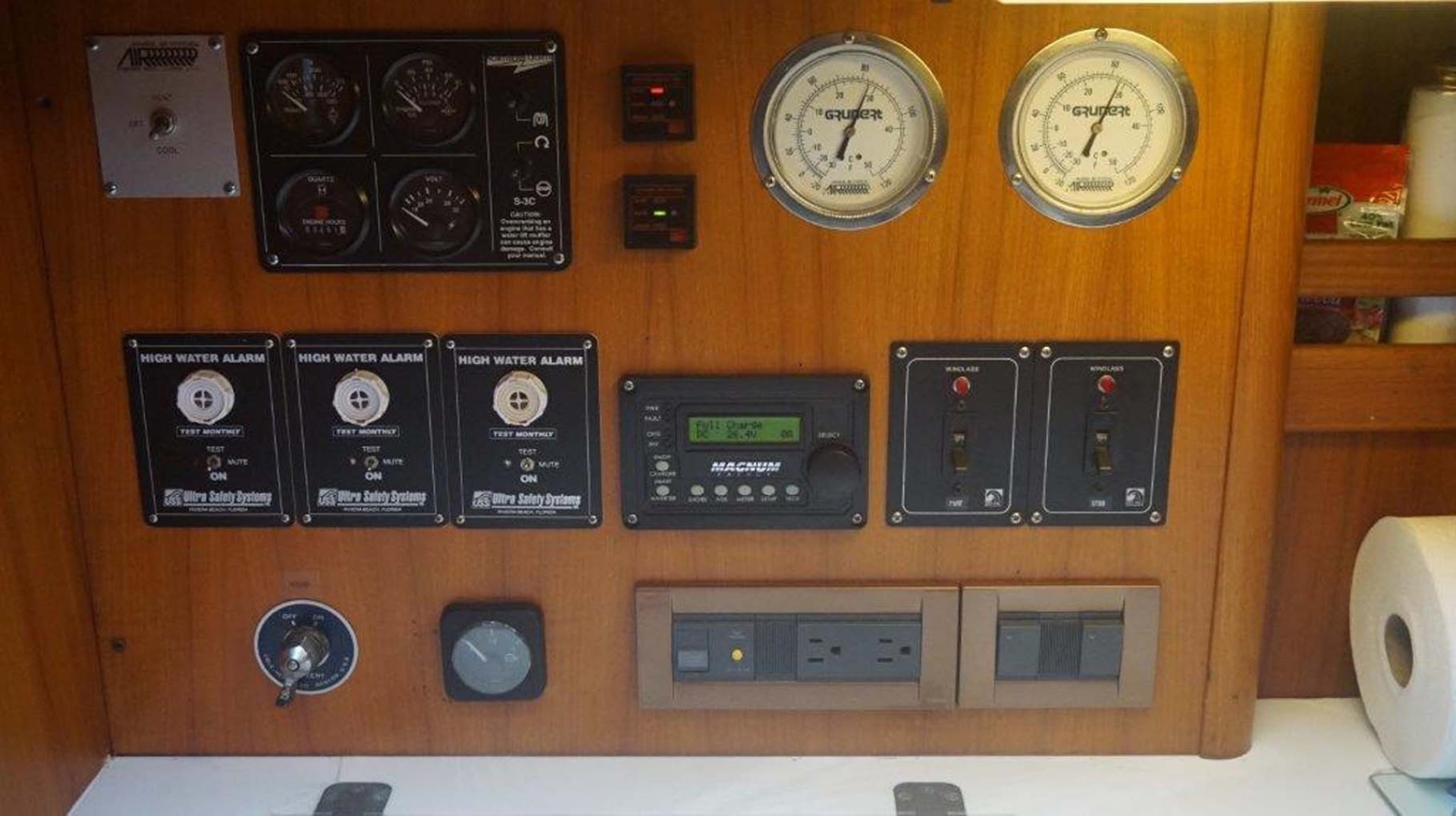 Little Harbor-WhisperJet Flybridge Cruiser 1999-Sheer Luck Marco Island-Florida-United States-Electrical and Gauges-1722824 | Thumbnail