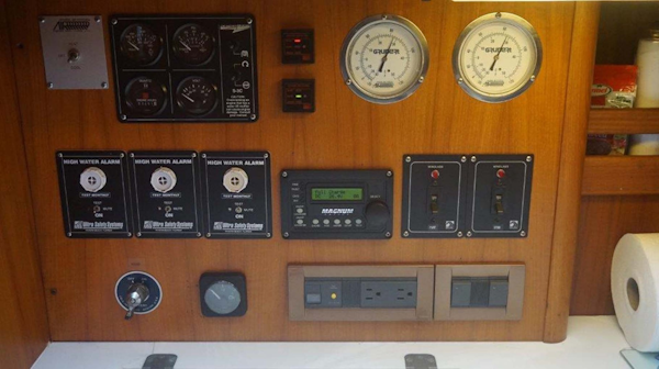 Little Harbor-WhisperJet Flybridge Cruiser 1999-Sheer Luck Marco Island-Florida-United States-Electrical and Gauges-1722824