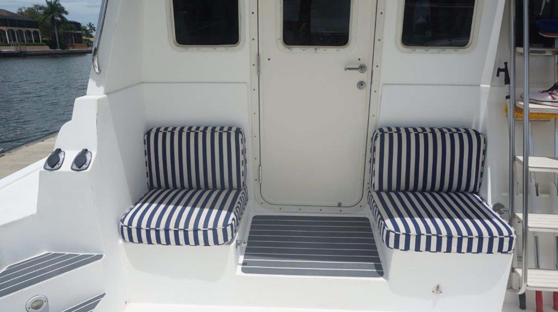 Little Harbor-WhisperJet Flybridge Cruiser 1999-Sheer Luck Marco Island-Florida-United States-Cockpit Seating-1722876 | Thumbnail