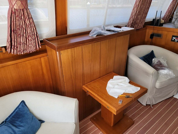 Little Harbor-WhisperJet Flybridge Cruiser 1999-Sheer Luck Marco Island-Florida-United States-New TV Cabinet in Between Barrell Chairs-1723012