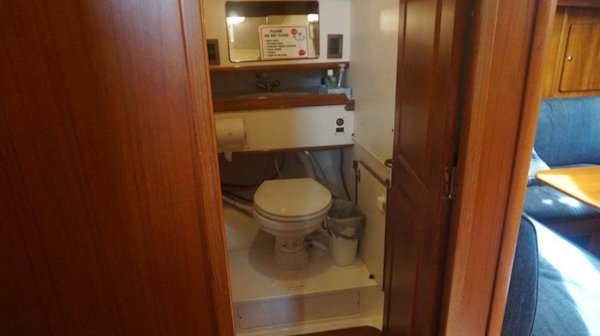 Little Harbor-WhisperJet Flybridge Cruiser 1999-Sheer Luck Marco Island-Florida-United States-Guest Day Head Forward of Dinette Starboard Side-1722836