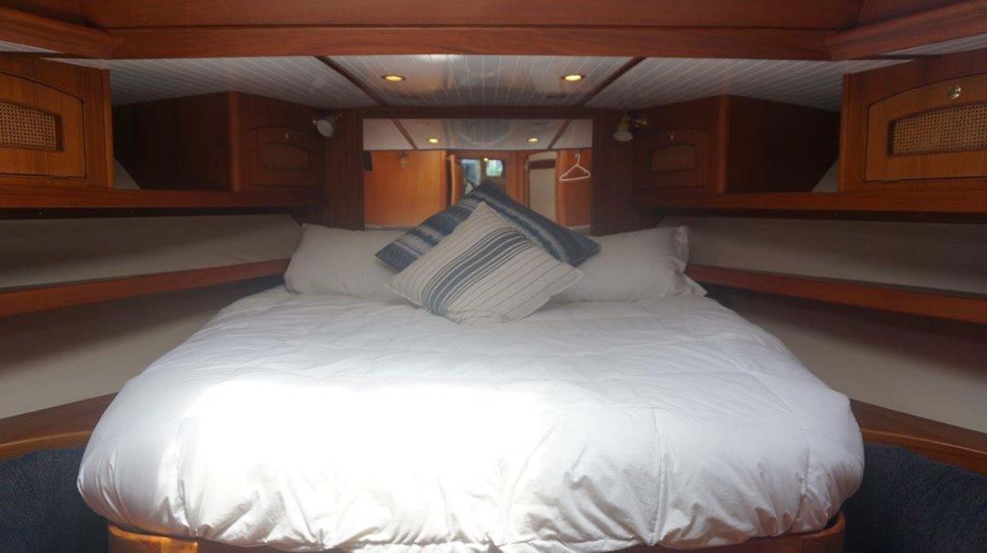 Little Harbor-WhisperJet Flybridge Cruiser 1999-Sheer Luck Marco Island-Florida-United States-Master Queen Centerline-1722841 | Thumbnail