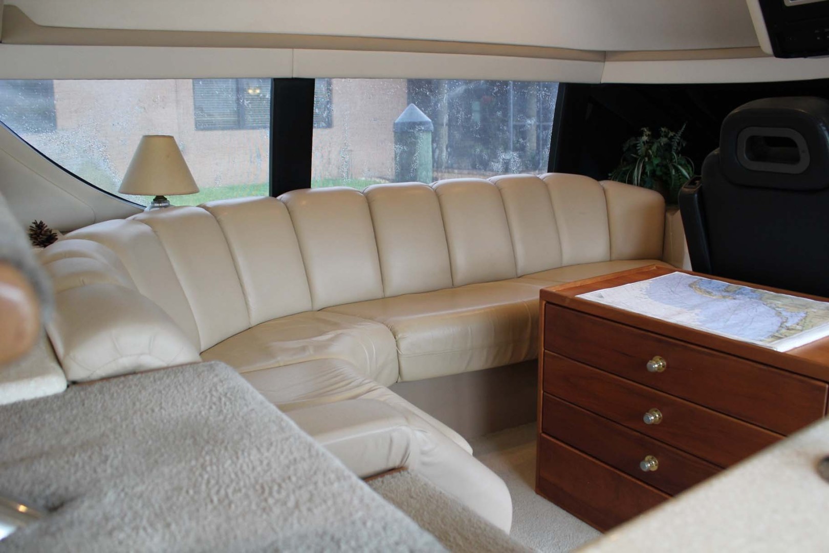 Carver-53 Voyager 1998-Sitting Duck Cape Coral-Florida-United States Lower Helm Sofa-1724548 | Thumbnail