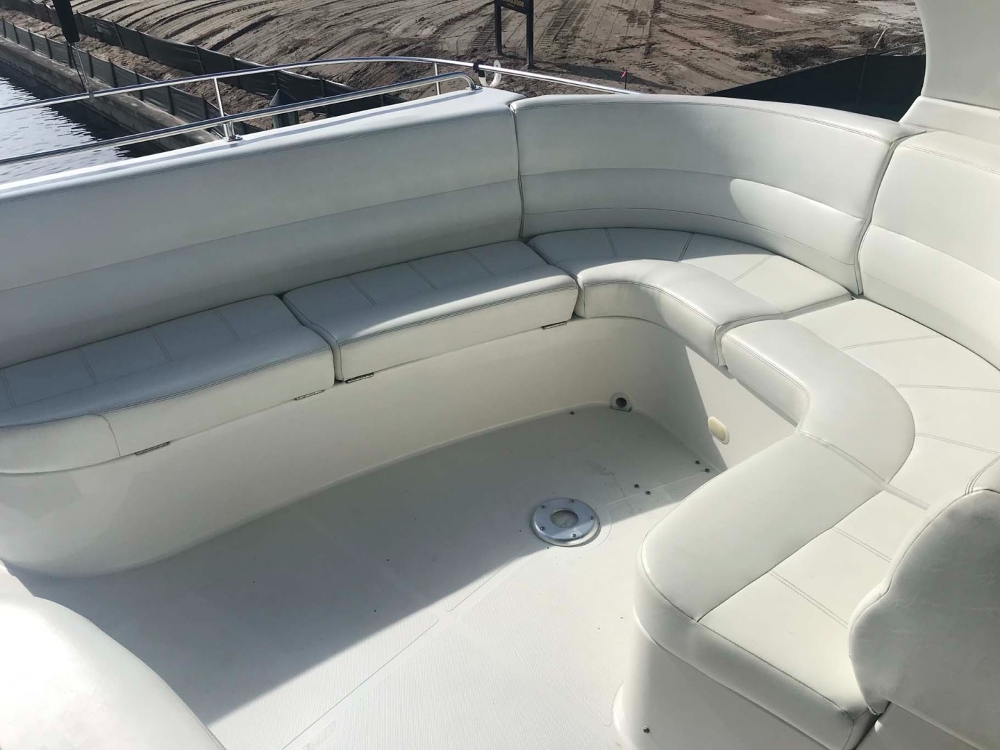 Carver-53 Voyager 1998-Sitting Duck Cape Coral-Florida-United States Carver Bridge Seating-1724558 | Thumbnail