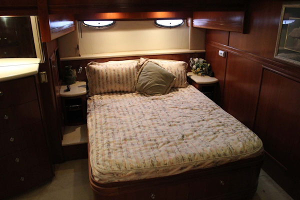 Carver-53 Voyager 1998-Sitting Duck Cape Coral-Florida-United States-Owners Bed-1724551