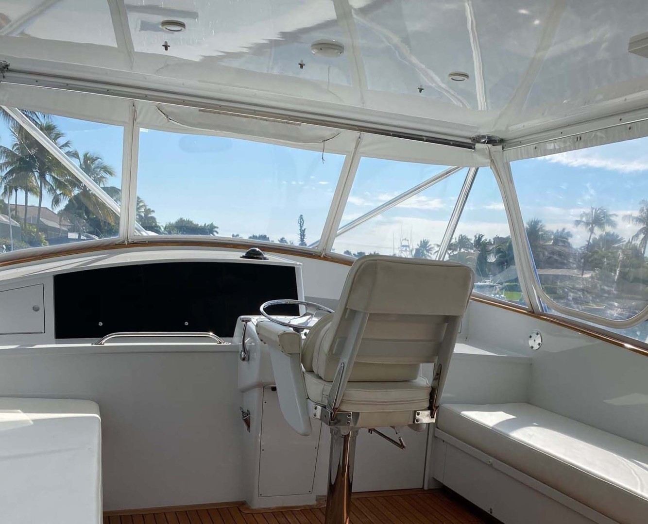 Custom-Billy Knowles Express 2001-FLeetwood Key Largo-Florida-United States Helm Deck 1-1724713 | Thumbnail