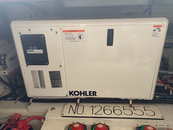 Carver-C40 Command Bridge 2014-FINAL TOUCH Charlestown-Massachusetts-United States-Kohler 9KW Genset-1728552