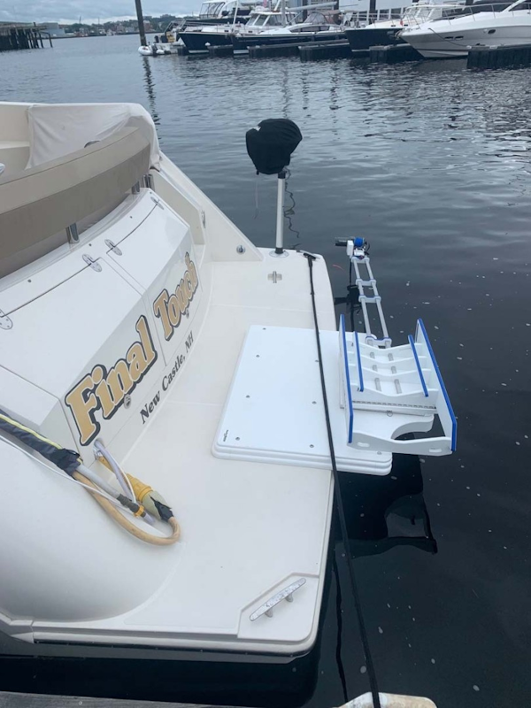 Carver-C40 Command Bridge 2014-FINAL TOUCH Charlestown-Massachusetts-United States-Integral Swim Platform with Electric Hurly Dinghy Davit System-1728554