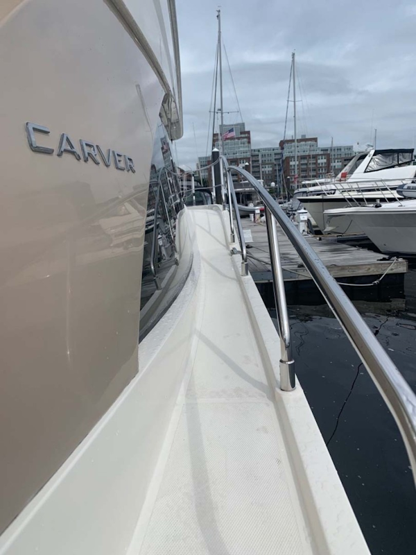 Carver-C40 Command Bridge 2014-FINAL TOUCH Charlestown-Massachusetts-United States-Starboard Side Deck-1728519