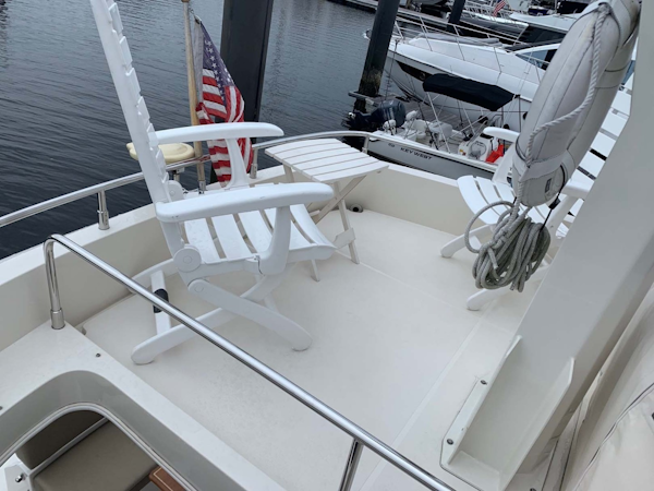 Carver-C40 Command Bridge 2014-FINAL TOUCH Charlestown-Massachusetts-United States-Flybridge Aft Deck Lounge Area-1728542