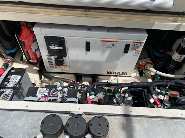 Boston Whaler-315 Conquest 2018 -Key Largo-Florida-United States-Kohler 7KW Generator and Batteries-1733294