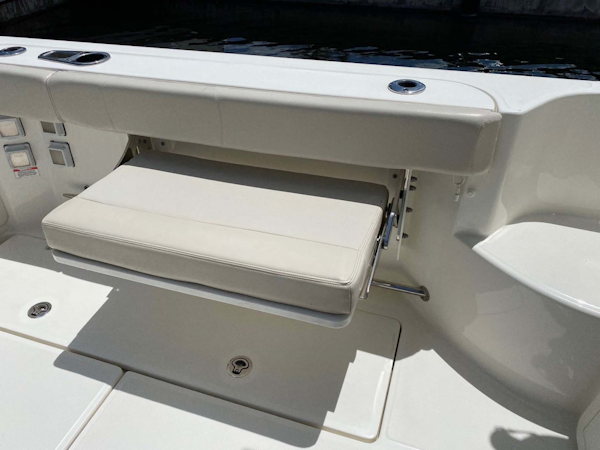 Boston Whaler-315 Conquest 2018 -Key Largo-Florida-United States-Port Side Retractible Seat-1733290