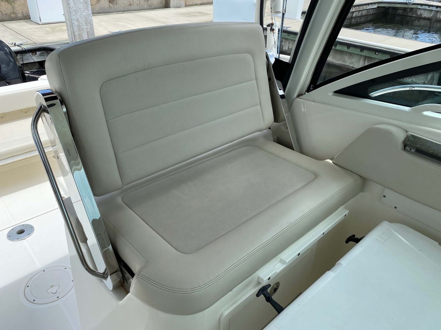 Boston Whaler-315 Conquest 2018 -Key Largo-Florida-United States-Reversible Seat-1733279 | Thumbnail