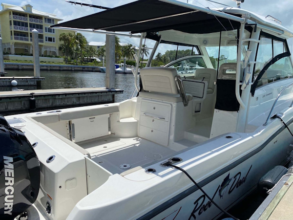 Boston Whaler-315 Conquest 2018 -Key Largo-Florida-United States-Retractible Cockpit Sunshade-1733293