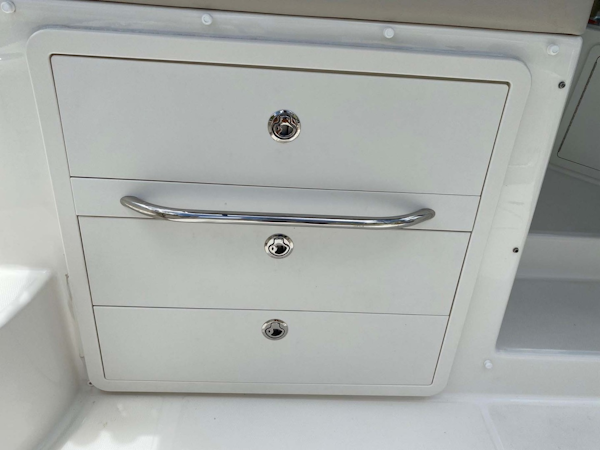 Boston Whaler-315 Conquest 2018 -Key Largo-Florida-United States-Tackle Drawers-1733288