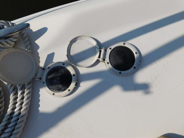 Sea Ray-420 Aft Cabin Motor Yacht 2002-TRAVELER Merritt Island-Florida-United States-Windlass Foot Control-1749417