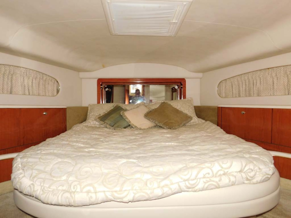 Sea Ray-420 Aft Cabin Motor Yacht 2002-TRAVELER Merritt Island-Florida-United States-Forward V-Berth-1749407