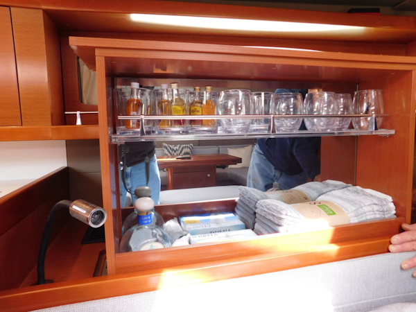 Beneteau-Oceanis 60 2016-Sweet Dreams Cape Canaveral-Florida-United States-Electric Bar Behind Port Settee-1749702