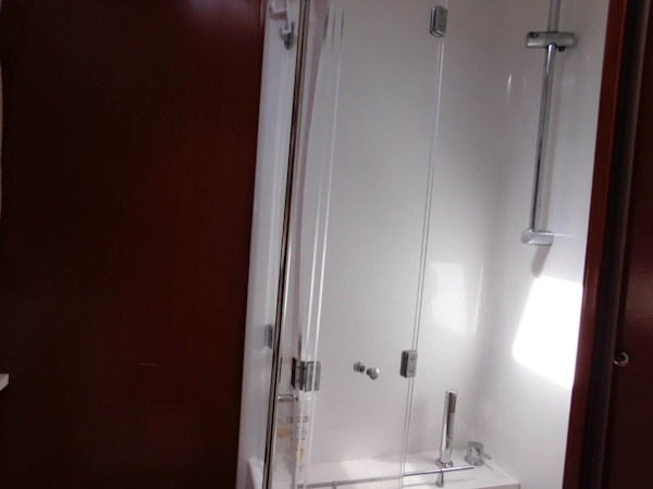 Beneteau-Oceanis 60 2016-Sweet Dreams Cape Canaveral-Florida-United States-Shower-1749715