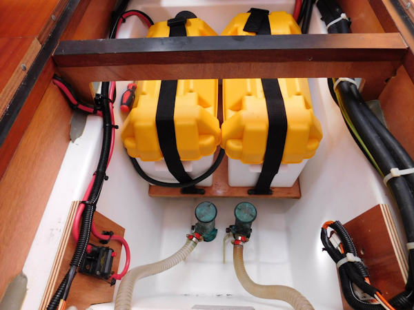 Beneteau-Oceanis 60 2016-Sweet Dreams Cape Canaveral-Florida-United States-Batteries-1749719