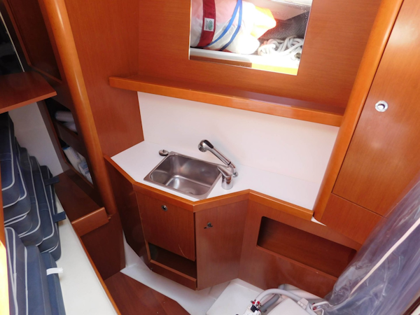 Beneteau-Oceanis 60 2016-Sweet Dreams Cape Canaveral-Florida-United States-Sail Locker  Crew Quarters-1749712