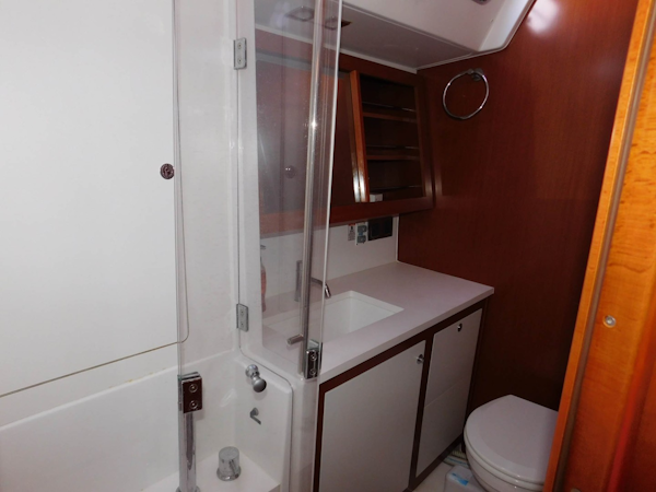 Beneteau-Oceanis 60 2016-Sweet Dreams Cape Canaveral-Florida-United States-Master Electric Head-1749707
