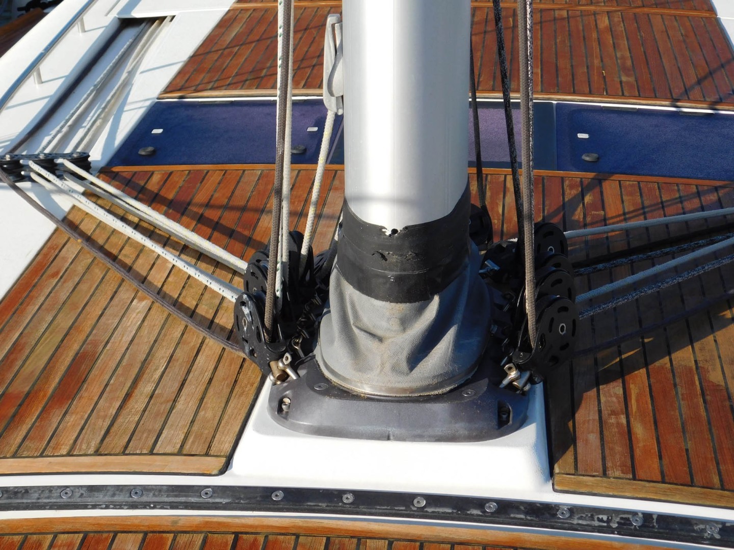 Beneteau-Oceanis 60 2016-Sweet Dreams Cape Canaveral-Florida-United States-Standard 9 10 Anodized Aluminum Mast, Keel Stepped-1749726 | Thumbnail
