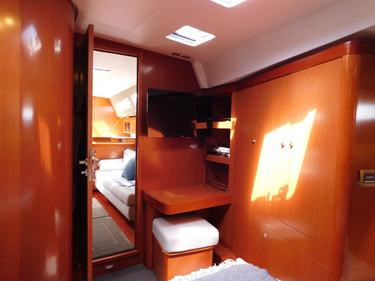Beneteau-Oceanis 60 2016-Sweet Dreams Cape Canaveral-Florida-United States-Dressing Vanity with Mirror  Movable Seat-1749705 | Thumbnail