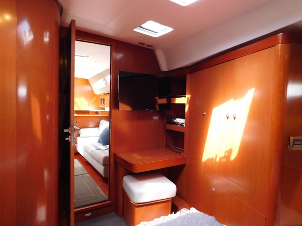 Beneteau-Oceanis 60 2016-Sweet Dreams Cape Canaveral-Florida-United States-Dressing Vanity with Mirror  Movable Seat-1749705