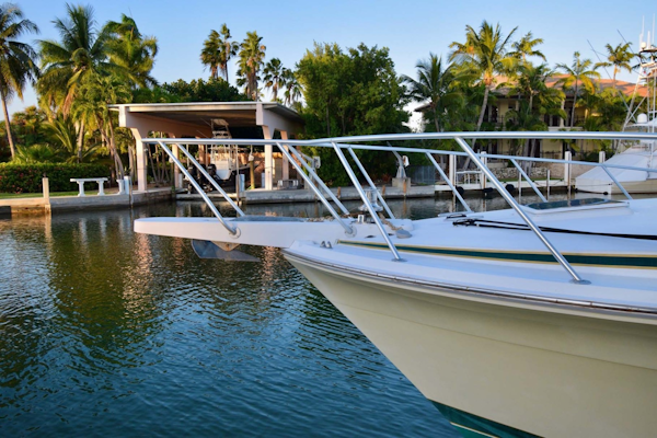 Bertram-54 Convertible 1981-Extractor Marathon-Florida-United States-Bow Pulpit and Windlass-1807131