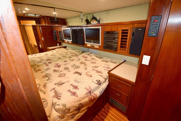 Bertram-54 Convertible 1981-Extractor Marathon-Florida-United States-Master Stateroom-1807124