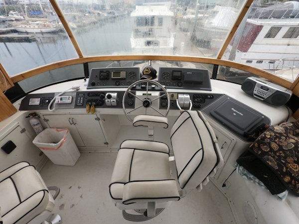 Californian-52 Cockpit Motor Yacht 1990-Thisle Dew Port Angeles-Washington-United States-Flybridge Helm-1776692