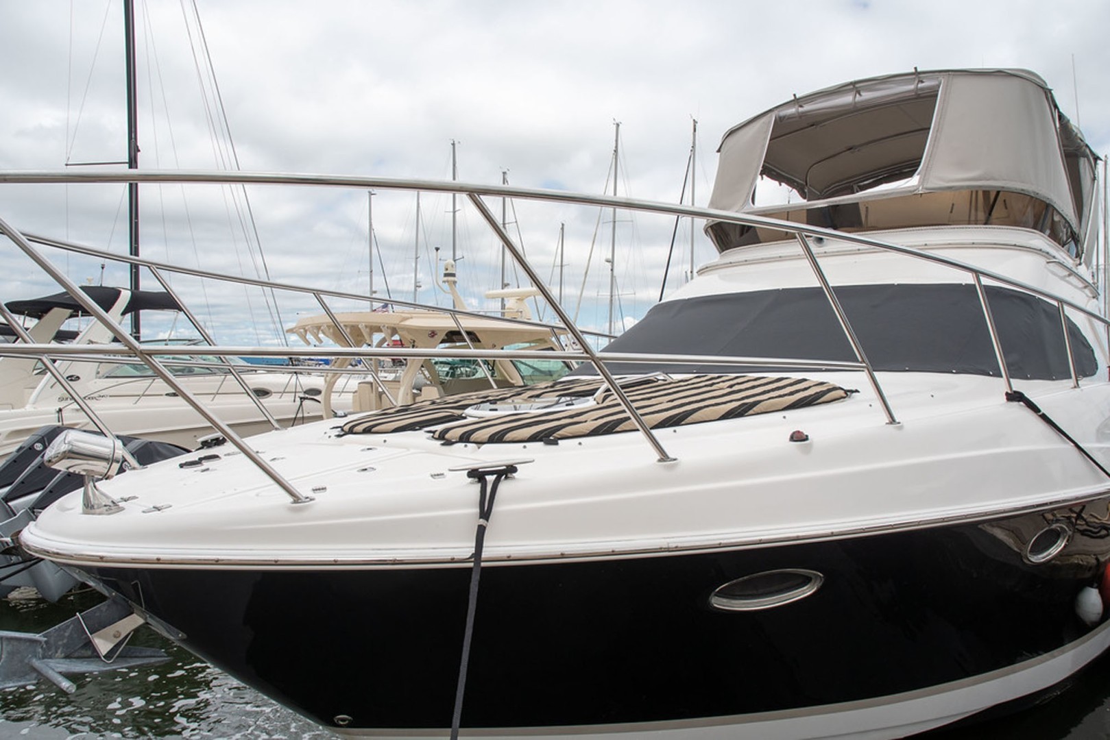 Regal-3880 Commodore Sedan 2006-Goddess Mount Pleasant-South Carolina-United States-Port Bow -Windlass and Spotlight-1782974 | Thumbnail