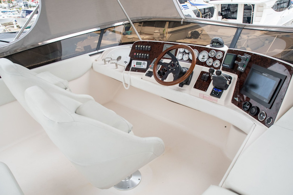 Regal-3880 Commodore Sedan 2006-Goddess Mount Pleasant-South Carolina-United States-Helm from Starboard-1782980