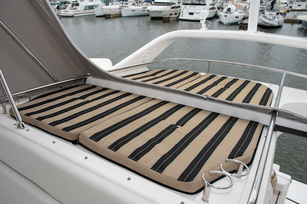 Regal-3880 Commodore Sedan 2006-Goddess Mount Pleasant-South Carolina-United States-Flybridge Aft Sunpad-1782991