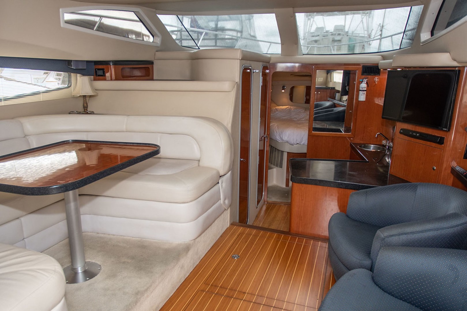 Regal-3880 Commodore Sedan 2006-Goddess Mount Pleasant-South Carolina-United States-Salon  Hard Wood Floors-1782960 | Thumbnail