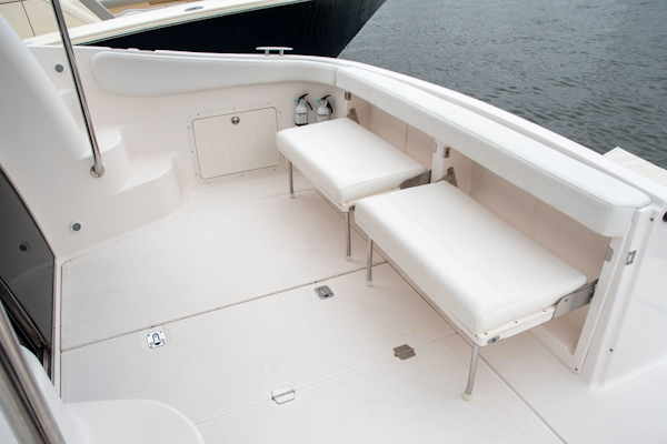 Regal-3880 Commodore Sedan 2006-Goddess Mount Pleasant-South Carolina-United States-Cockpit Fold Away Aft Seating-1782994