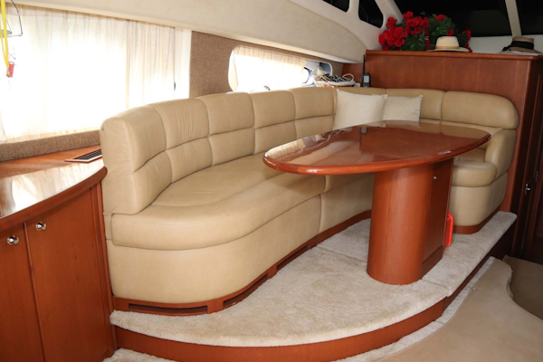 Silverton-Sport Bridge 380 2005-Koncubine Apollo Beach-Florida-United States-Salon Seating and Table-1784235