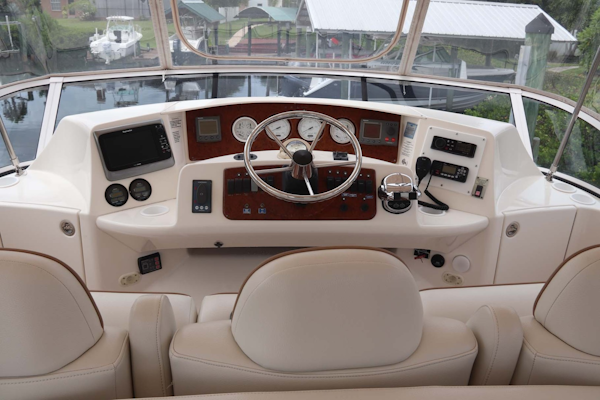 Silverton-Sport Bridge 380 2005-Koncubine Apollo Beach-Florida-United States-Helm Station-1784222