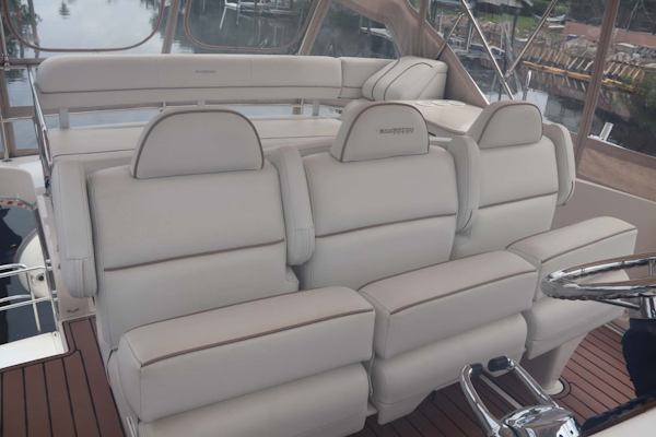 Silverton-Sport Bridge 380 2005-Koncubine Apollo Beach-Florida-United States-Helm Seats-1784228