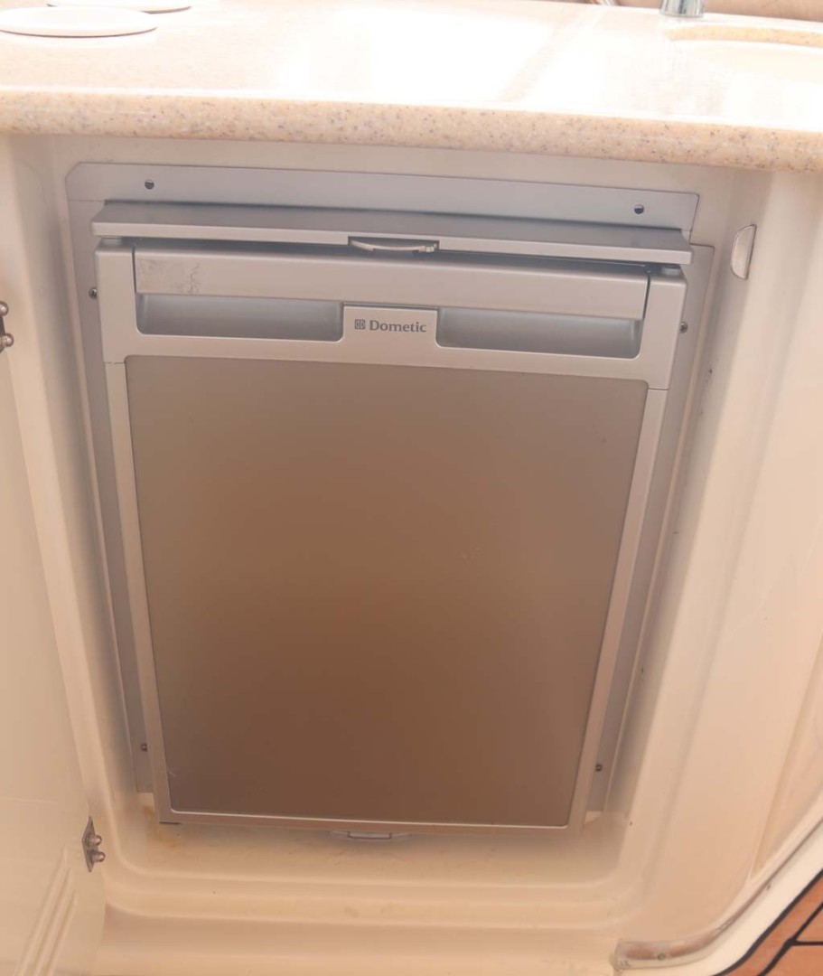 Silverton-Sport Bridge 380 2005-Koncubine Apollo Beach-Florida-United States-Dometic Fridge-1784230 | Thumbnail