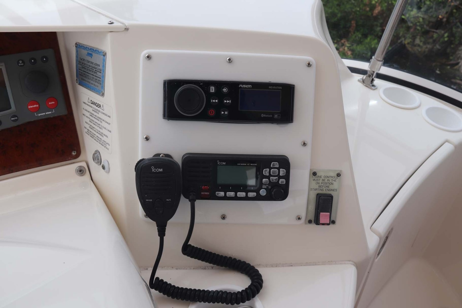 Silverton-Sport Bridge 380 2005-Koncubine Apollo Beach-Florida-United States-Fusion Radio and ICOM VHF-1784225 | Thumbnail