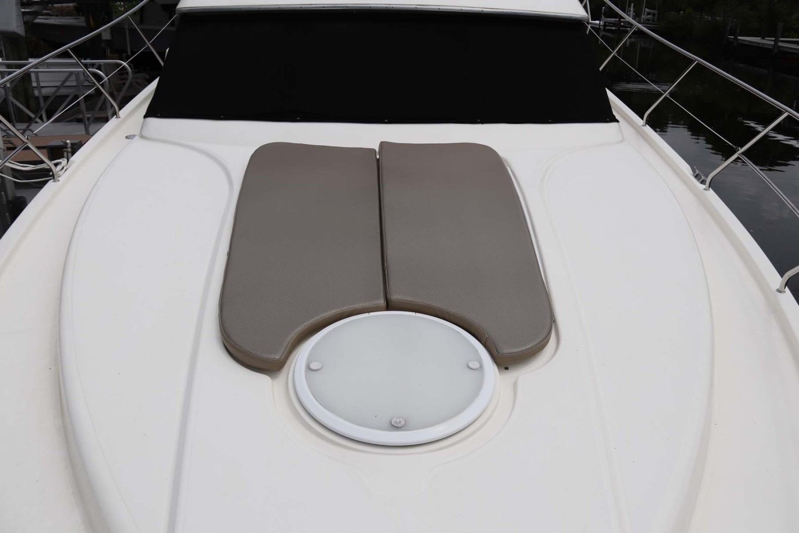 Silverton-Sport Bridge 380 2005-Koncubine Apollo Beach-Florida-United States-Foredeck-1784219 | Thumbnail