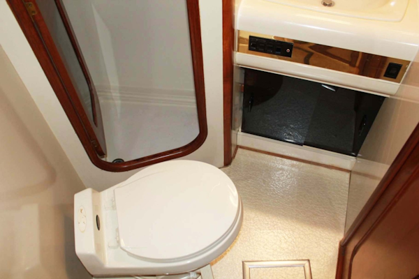 Viking-44 Double Cabin 1990-MY TURN Fort Myers-Florida-United States-Day Head and Shower-1788600