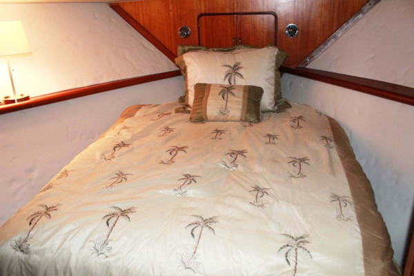 Viking-44 Double Cabin 1990-MY TURN Fort Myers-Florida-United States-Guest Stateroom-1788599