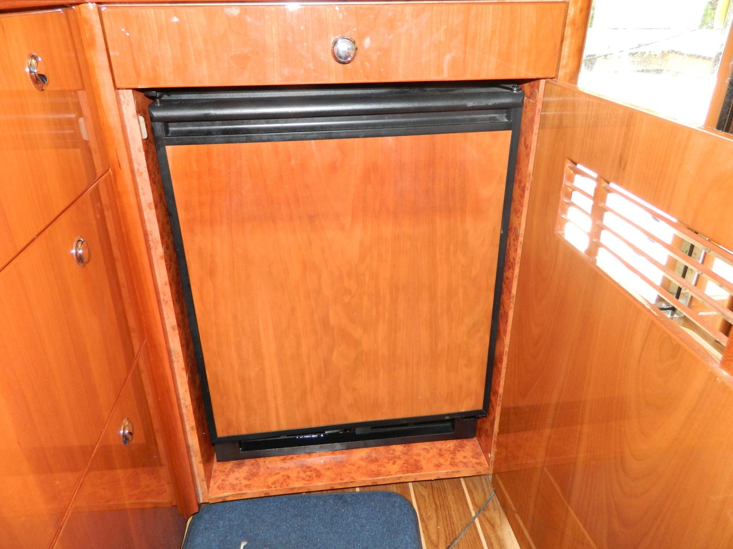 Riviera-Convertible 2008-WUDABOUT Palm City-Florida-United States-Salon Drink Refrigerator-1792816 | Thumbnail