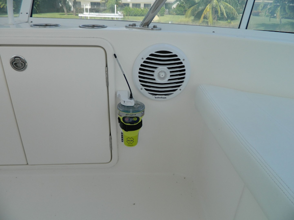 Riviera-Convertible 2008-WUDABOUT Palm City-Florida-United States-Speaker and EPIRB-1792914