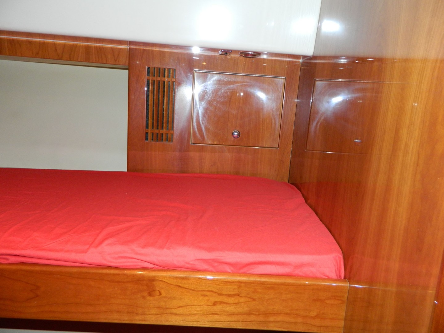 Riviera-Convertible 2008-WUDABOUT Palm City-Florida-United States-Starboard Guest Stateroom-1792890 | Thumbnail