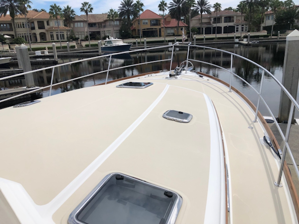 Sabre-Salon Express 2019-Rowe Boat Ponte Vedra Beach-Florida-United States-Foredeck-1808747